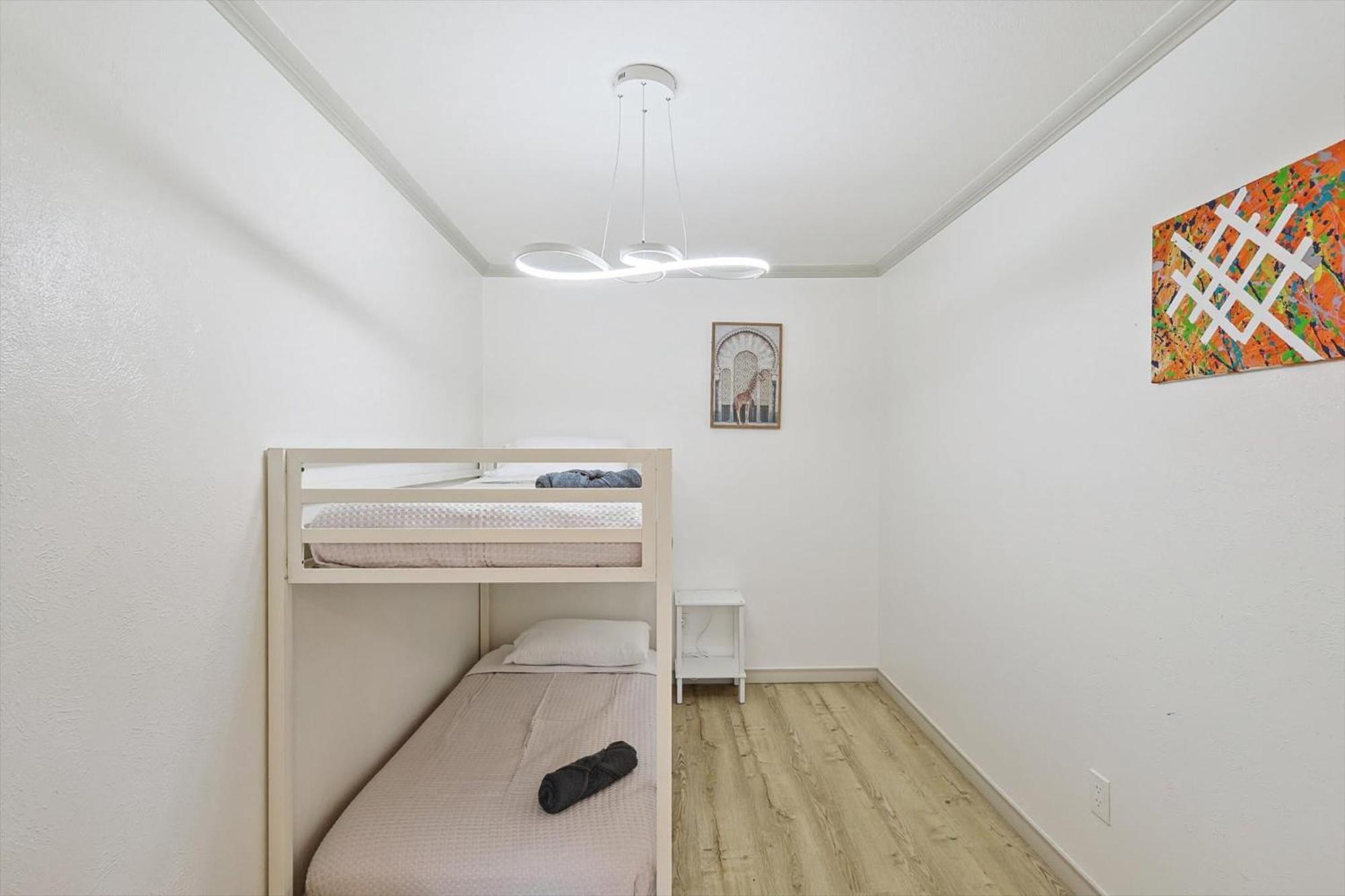 Сasa de vacaciones Spectacular 6br 2,5ba With Pool *